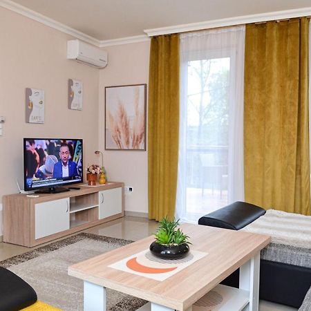 Unicum Apartman Гайдусобосло Екстер'єр фото